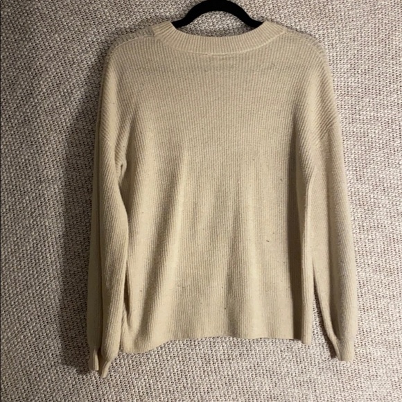 Gap Tan/Creme Sweater (M) - Picture 5 of 5